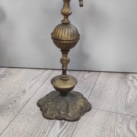 Coppia candelabri in bronzo a 6 braccia di cui uno dipinto in oro