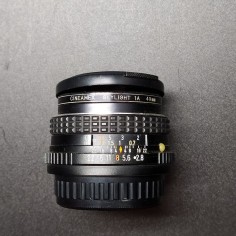 Obiettivo fotografico Pentax-M 28 mm, 1:2,8 con filtro Cineamex skylight 1A 2