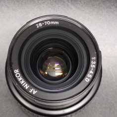 Obiettivo fotografico Nikon zoom AF Nikkor 28-70mm, 1:3.5-4.5D. Buone condizioni 2