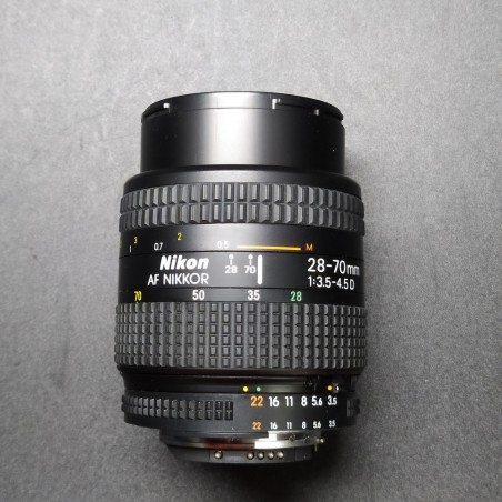 Obiettivo fotografico Nikon zoom AF Nikkor 28-70mm, 1:3.5-4.5D. Buone condizioni