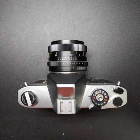 Macchina fotografica tedesca Rolleiflex SL 35 con obiettivo Planar 1.8/50. Buono
