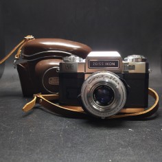 Macchina fotografica Contaflex Zeiss Ikon con obiettivo Tessar 2,8/50, custodia