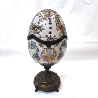 Centrotavola in ceramica e bronzo ispirazione uovo Fabergè