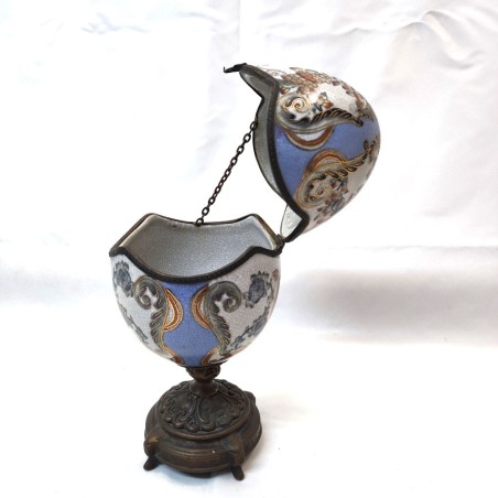 Centrotavola in ceramica e bronzo ispirazione uovo Fabergè