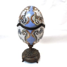 Centrotavola in ceramica e bronzo ispirazione uovo Fabergè 2
