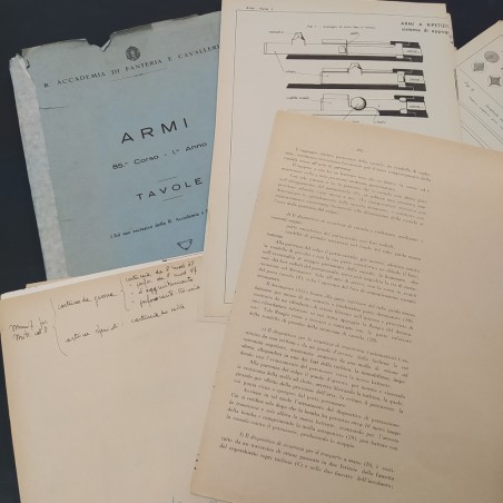 Lotto di 44 tavole di armi e munizioni 85° corso, 1° anno Accademia 1942
