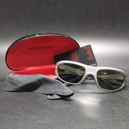 Occhiali da sole Porsche Design in cofanetto con garanzia e pezzuola
