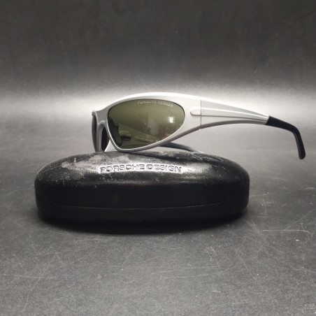 Occhiali da sole Porsche Design in cofanetto con garanzia e pezzuola