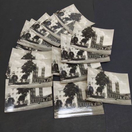 Lotto di 32 cartoline uguali di Sassuolo anni '50/'60 in bianco e nero. Buono
