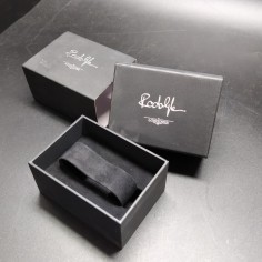 Cofanetto nero per orologio Longines Rodolphe con sbiaditura e segni esteriori 2