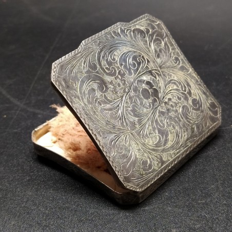 Portacipria in argento 800 anni '20/'30 decorato con elaborato motivo floreale