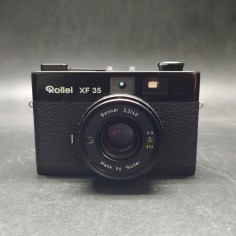 Macchina fotografica Rollei XF 35 con obiettivo Sonnar 2,3/40, made in Singapore