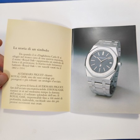 AUDEMARS PIGUET porta biglietti in ecopelle nera e catalogo Royal Oak