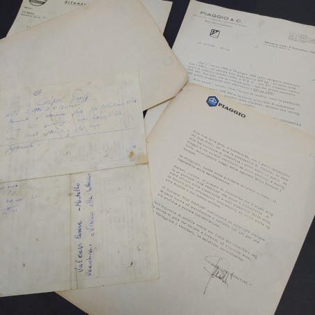 Lotto di 4 documenti Vespa Piaggio di cui lettere, listino prezzi, anni '60/'80