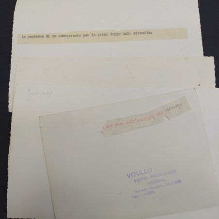 Lotto di 4 fotografie di aerei di cui una con Benito Mussolini, annotazioni