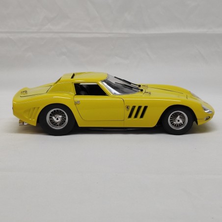 Modellino Ferrari 250 GTO 64 giallo Modena scala 1/18 Guiloy
