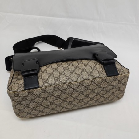 Borsa cartella uomo Gucci Messenger bag GG usata