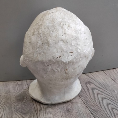Busto in gesso opera di Gino del Zozzo dei Lucchi testa di uomo con grandi baffi
