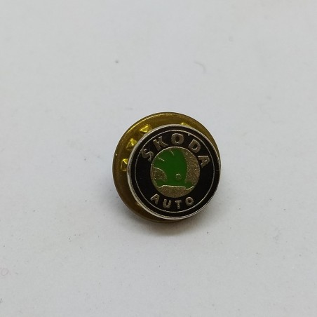 Lotto di 4 spillini da giacca distintivi 3x Volkswagen e uno Skoda