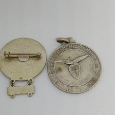 Lotto di due medaglie Giro Aereo Internazionale di Sicilia 1957 2