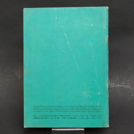 Libretto Instruction Book Fiat 600 D in inglese, 1966. Aloni e graffi