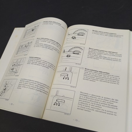 Libretto uso e manutenzione auto Isuzu UBS, 1° ed. 1989. Macchioline della carta