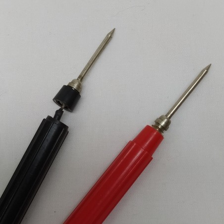 Tester controllo batterie Varta Spannung pro Zelle,un puntale spezzato