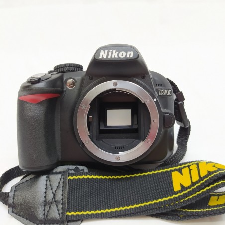 Corpo fotocamera digitale Nikon D 3100 + caricabatterie