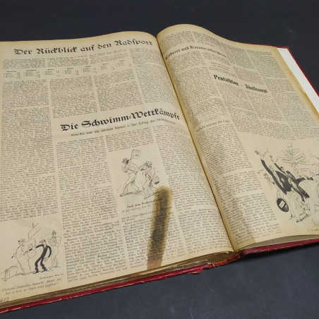 Raccolta quotidiano tedesco Olympia Zeitung 1936. Macchie, piccoli strappi