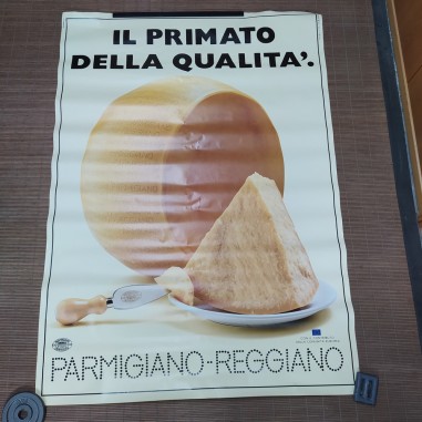 Manifesto pubblicitario Parmigiano Reggiano 138x98 cm. Pieghe agli angoli
