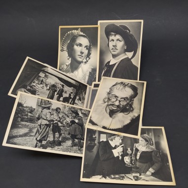 Album con 26 cartoline con immagini di scena e del film I promessi sposi, 1941