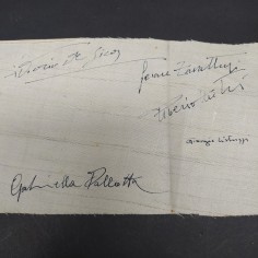 5 autografi su tessuto: De Sica, Zavattini, Listuzzi, Pallotta ben conservati 2