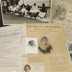 Lotto di 8 documenti, programmi, immagini e cartoline relative alla lirica 2