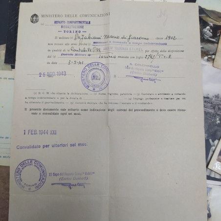 Accumulo di cartoline e documenti primo 900