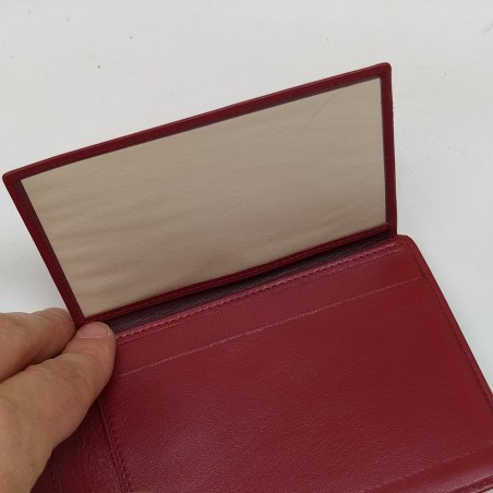 Portafoglio Dupont pelle rossa monogramma Di in ottone al fronte nuovo