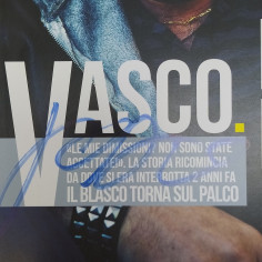 Rivista On stage n. 62 2013 con autografo di Vasco Rossi. Buone condizioni 2