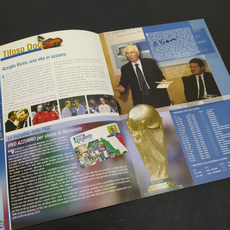 Pubblicazione per la partita di calcio Italia-Svezia 2009 con autografi