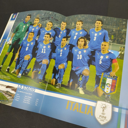 Pubblicazione per la partita di calcio Italia-Svezia 2009 con autografi