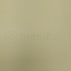 Brochure aziendale dei freni Brembo. Leggero alone ingrigito in copertina 2