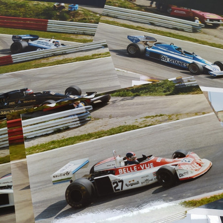Lotto di 126 foto di auto, piloti, circuiti di F1, misure varie ben conservate