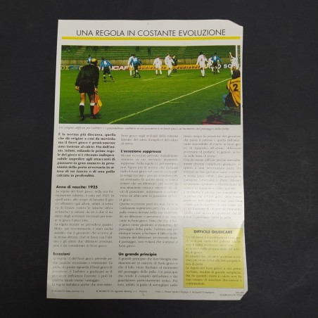 Ritaglio con autografo di Diego Armando Maradona. Buone condizioni