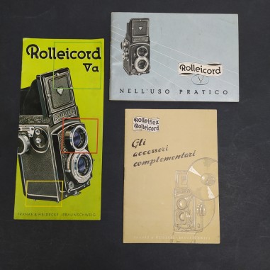 Lotto di 3 manuali per macchine fotografiche Rolleicord. Pieghe e sbucciature