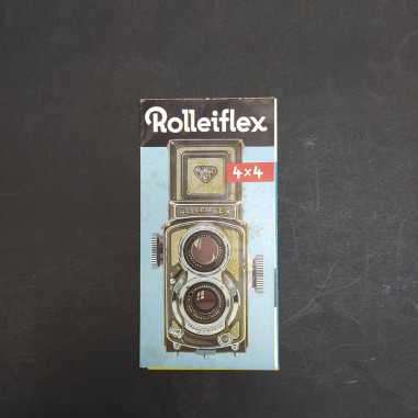 Manuale d'uso per macchina fotografica Rolleiflex 4x4. Macchioline ingiallite