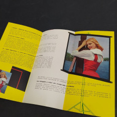 Manuale d'uso per macchina fotografica Rolleiflex 4x4. Macchioline ingiallite 2