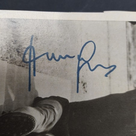 Ritaglio di giornale con foto e autografo del calciatore José Altafini. Buono