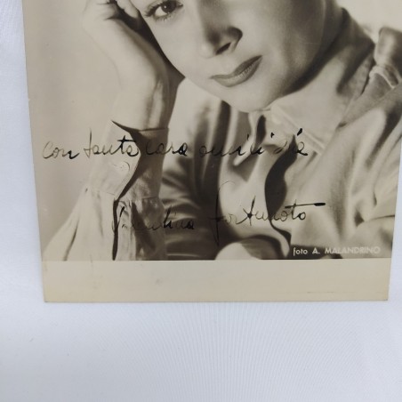 Foto autografata dell'attrice Valentina Fortunato. Aloni sul retro