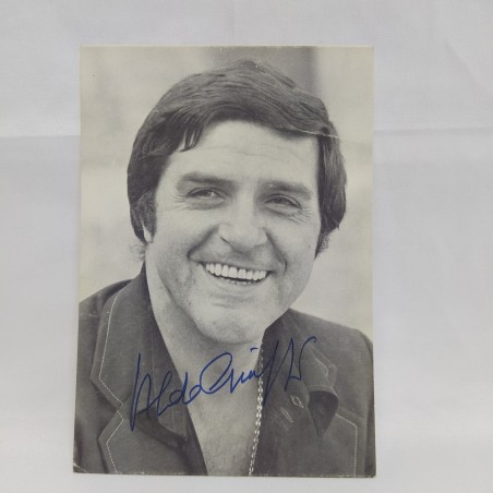 Foto autografata di Giuffre Aldo, 15x10,5 cm. Piega sulla parte frontale