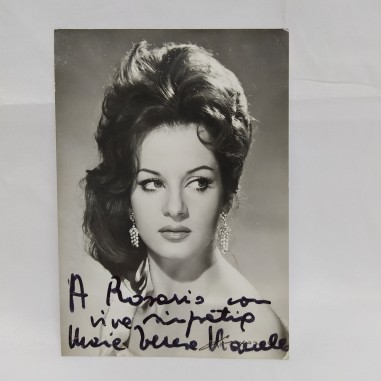 Foto autografata da cantante lirica non identificata, datata 1961. Aloni