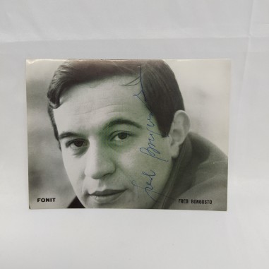 Cartolina con foto autografata del cantante Fred Bongusto, 14x10,5 cm. Buono