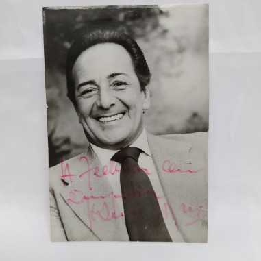 Foto autografata dell'attore Gianni Agus con dedica poco leggibile, 15x10 cm